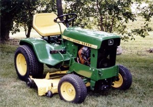 John Deere 140 garden tractor